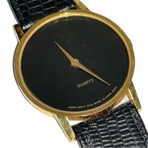 Sleek Fashion Watch with Black Face